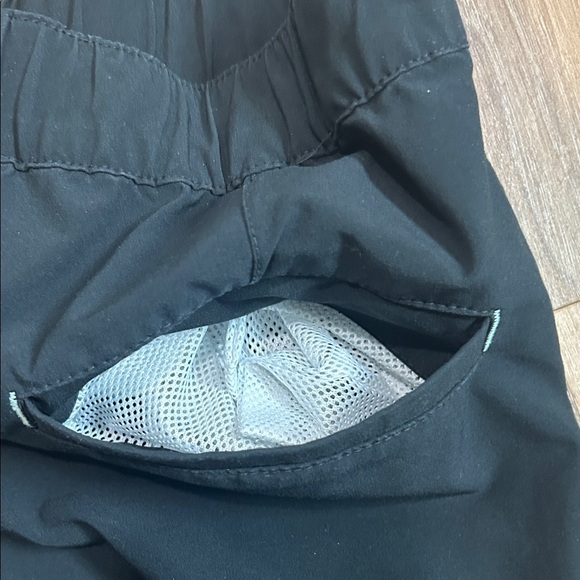 Columbia boys small PFG Omni shade black pull on shorts size Small (8) - Picture 8 of 9